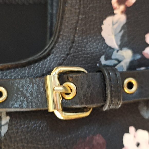 Shoulder Bag {NWT} - Picture 9 of 16